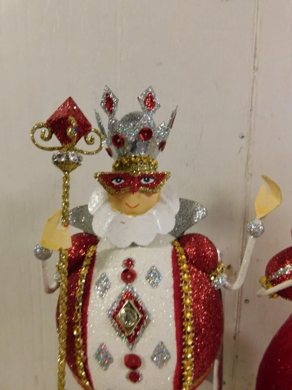 Vtg Pier 1 One QUEEN & KING OF DIAMONDS Valentine Silver Crown Figurines Deco